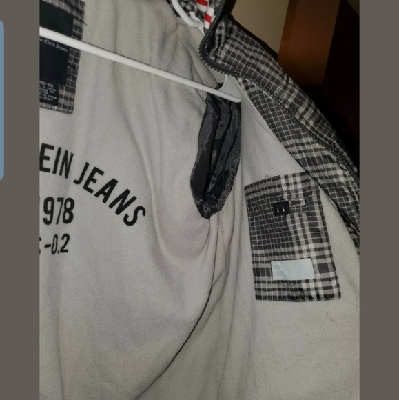 Calvin Klein Boys Fleece Lined Puffer Coat Winter Coat Gray & Black Plaid Medium - Picture 5 of 8